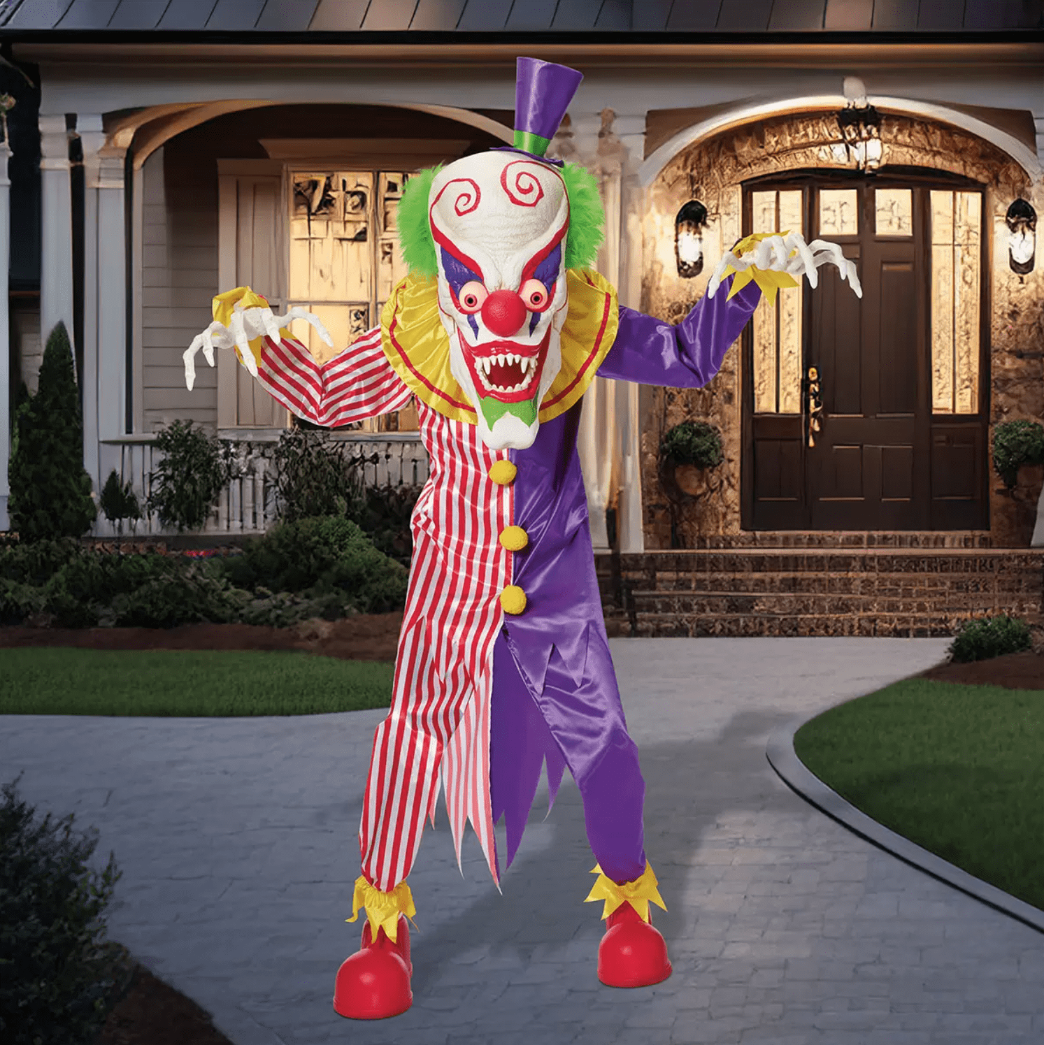 9ft Halloween Lunging Clown with Lights & Sounds Bonkers Competitions