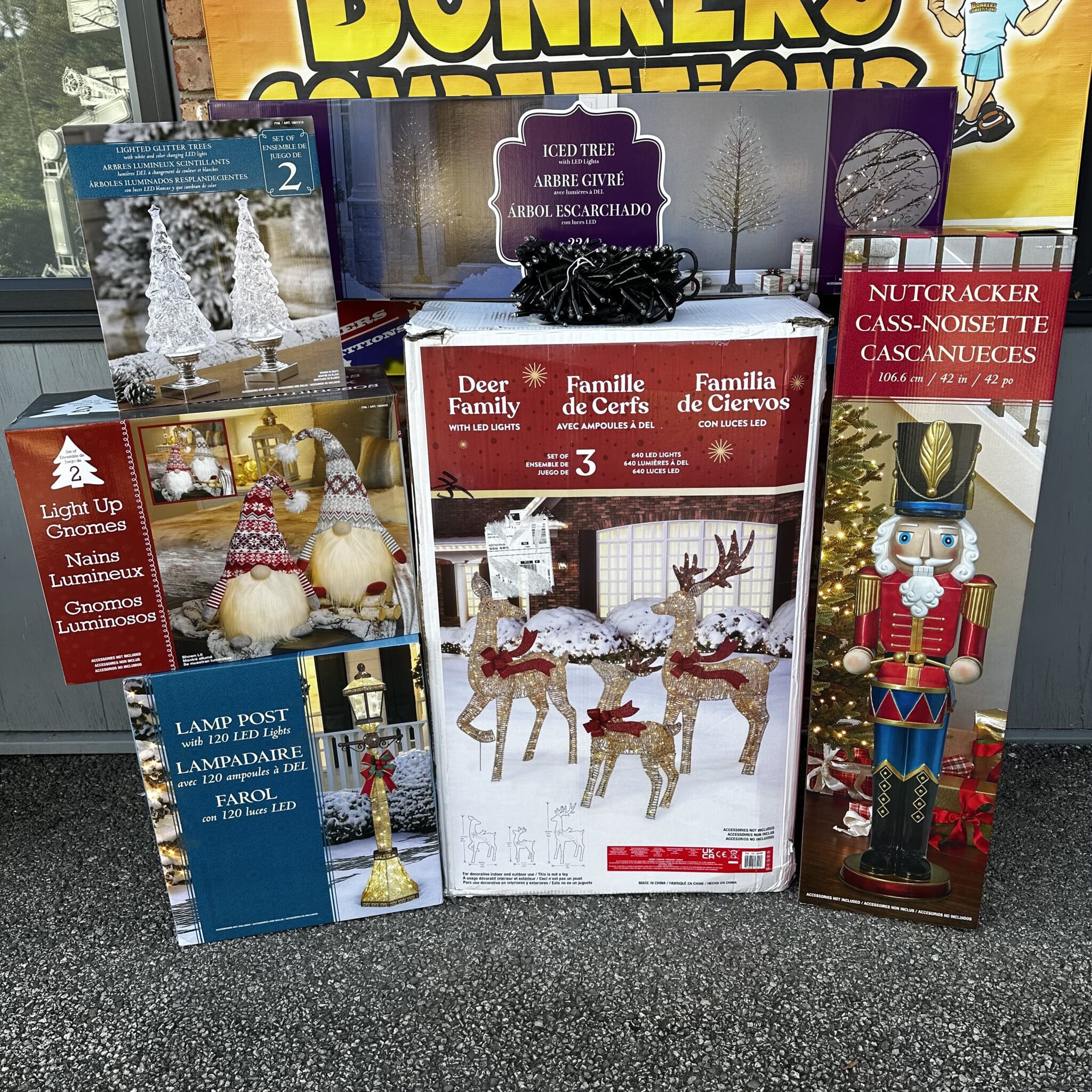 BONKERS CHRISTMAS Light/Decoration Bundle! Bonkers Competitions
