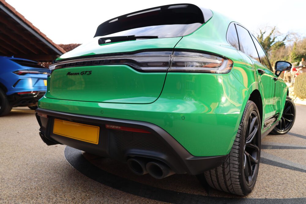 2022 PORSCHE MACAN GTS 2.9L V6 444BHP - HUGE SPEC! - PYTHON GREEN - Image 4