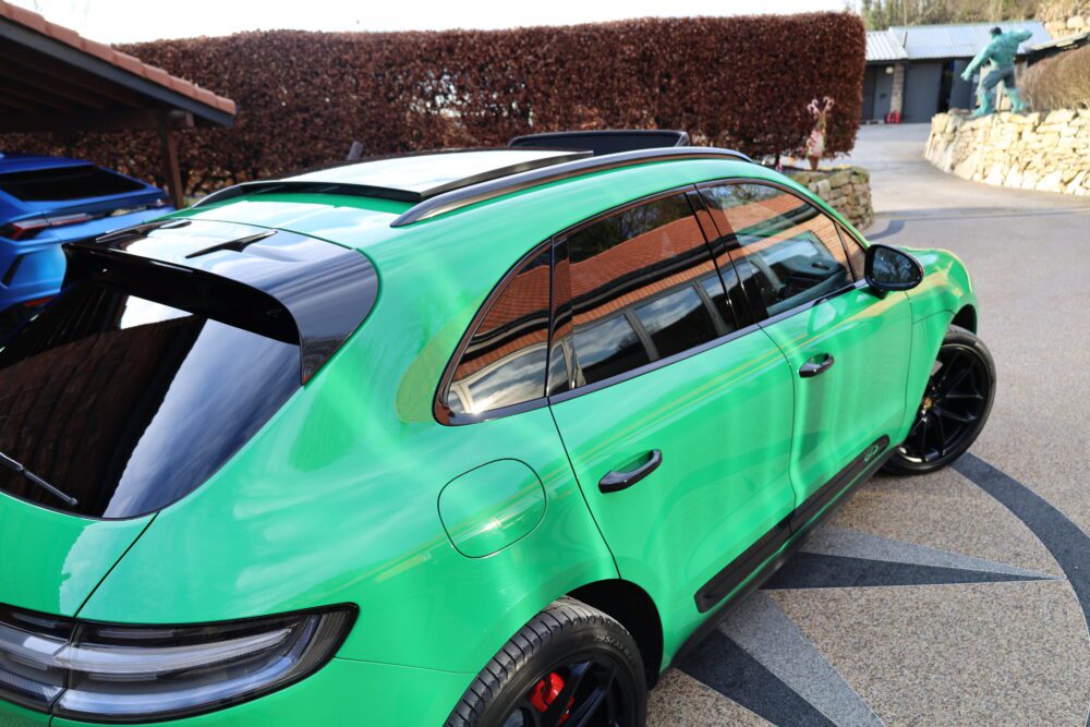 2022 PORSCHE MACAN GTS 2.9L V6 444BHP - HUGE SPEC! - PYTHON GREEN - Image 7