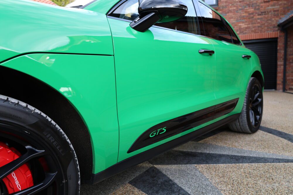 2022 PORSCHE MACAN GTS 2.9L V6 444BHP - HUGE SPEC! - PYTHON GREEN - Image 8