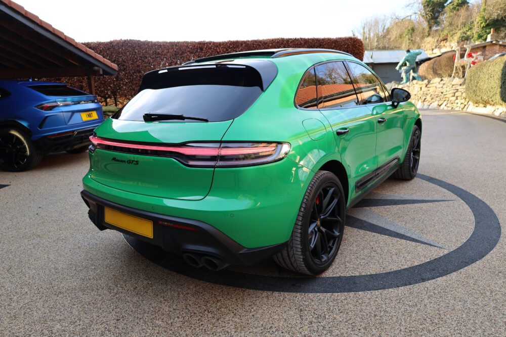 2022 PORSCHE MACAN GTS 2.9L V6 444BHP - HUGE SPEC! - PYTHON GREEN - Image 2