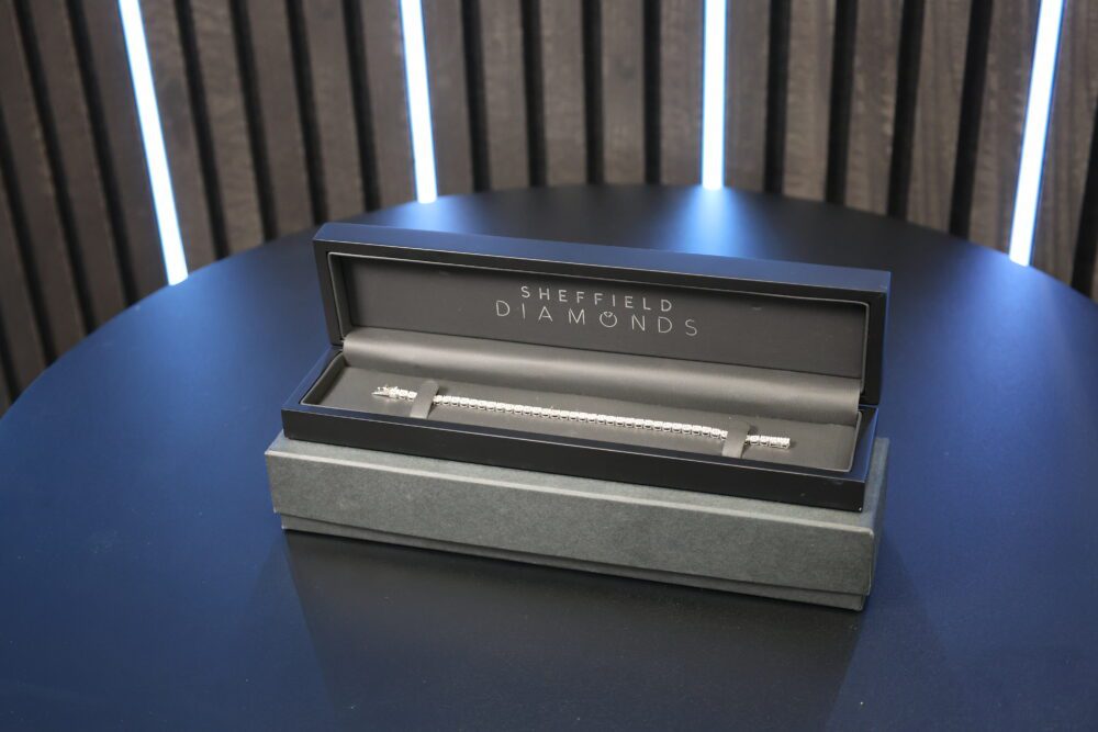 1.3ct Diamond Tennis Bracelet - RRP £2,500 - Image 2