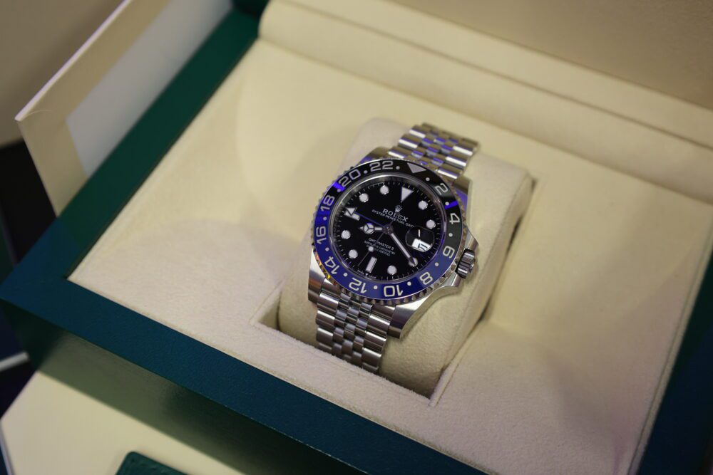 2024 ROLEX GMT MASTER II 'BATGIRL' - RSP £15,000! - Image 3