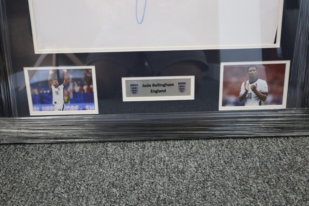 JUDE BELLINGHAM Signed & Framed England Shirt - Image 2