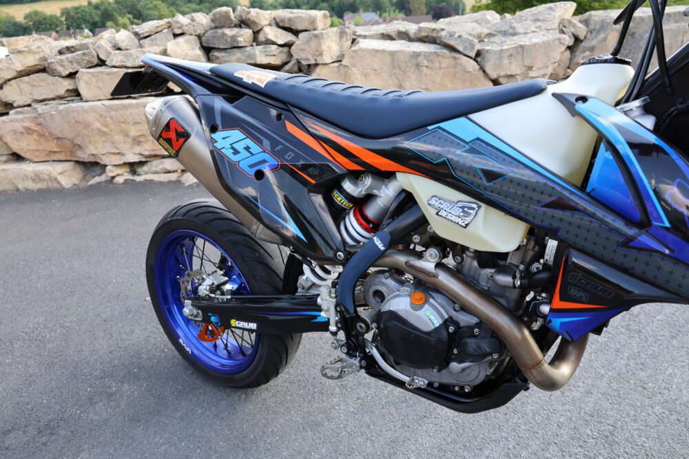 KTM EXCF-450 SUPERMOTO ROAD LEGAL - INCREDIBLE BIKE - RRP £11,599 - Image 3