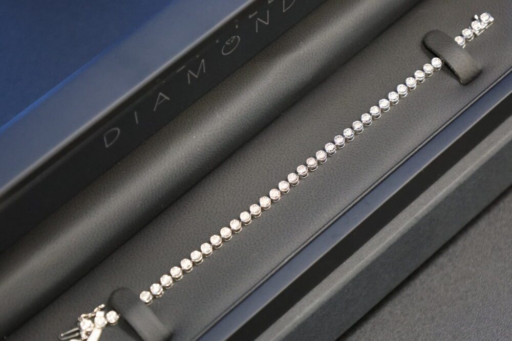 0.75ct Diamond Tennis Bracelet - RRP £1,500 - Image 3