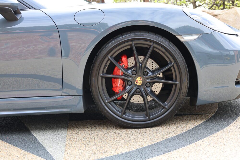Porsche Cayman 718 S 2.5L 400BHP - HUGE SPEC - RSP £40,000! - Image 9