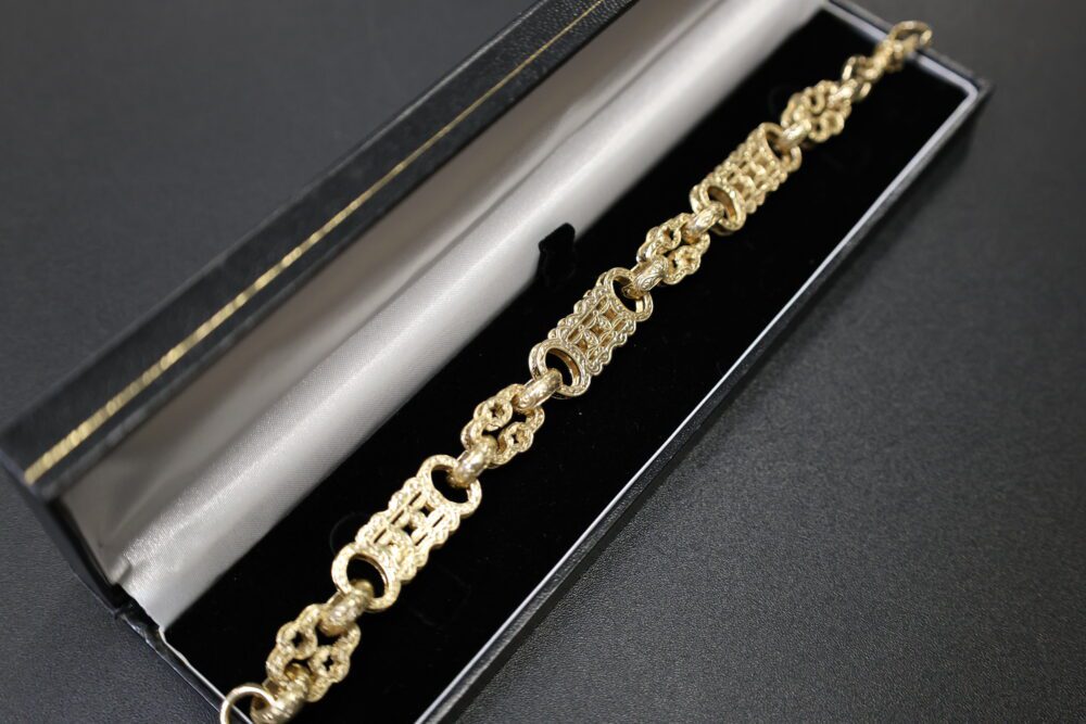 9ct Gold Stars & Bars Bracelet (45g) - RSP £2,250! - Image 2